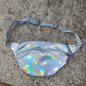 Spacious fanny pack